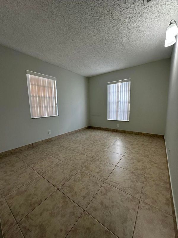 Foto del edificio - 4583 Arthur St