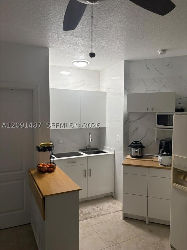Foto del edificio - 4474 SW 164th Path