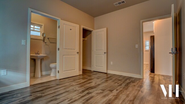 Foto del edificio - Modern Three Bedroom House Near USC Campus!