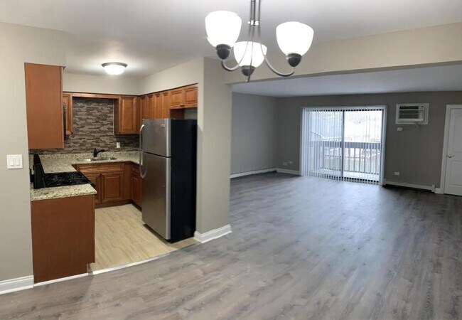 Foto del edificio - 3680 W 119th St