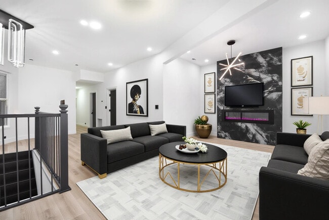 Building Photo - 6430 S Eberhart Ave