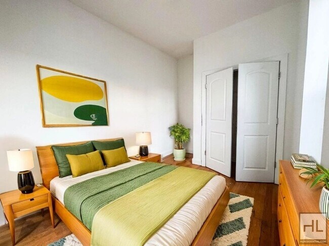 Foto del edificio - 383 W 125th St