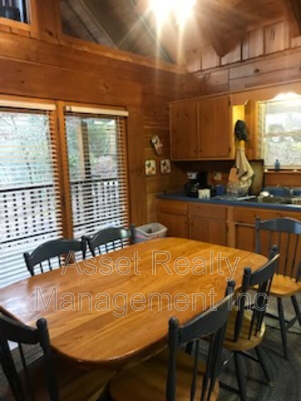 Building Photo - 1003 Old Cades Cove Rd