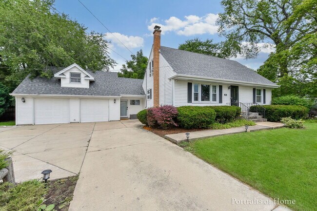 Building Photo - 602 N President St