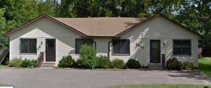 Building Photo - 2523 Pine St