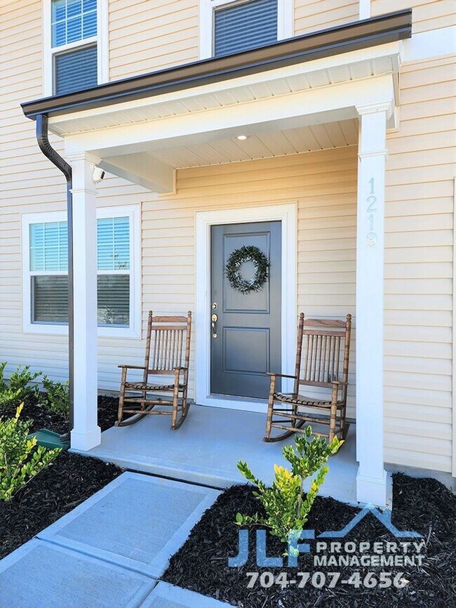 Foto del edificio - Coming Soon-Beautiful 5 Bed/3 Bath Home in...