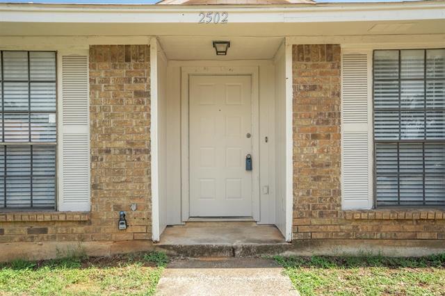 Foto del edificio - 2502 Windy Pine Ln