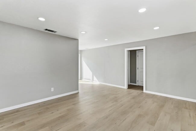 Photo - 1704 Nogales St House