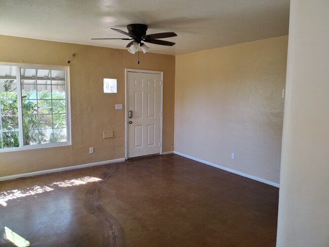 LIVING ROOM - 350 E Virginia Cir