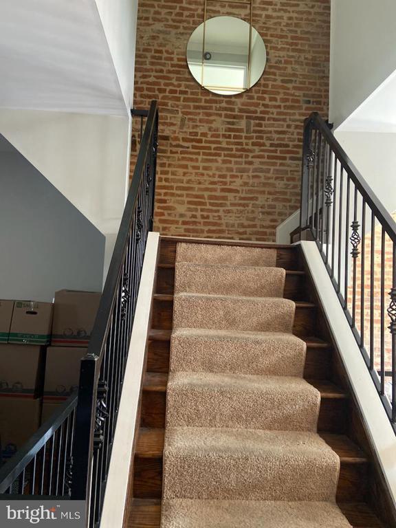 Building Photo - 1328 Washington Blvd