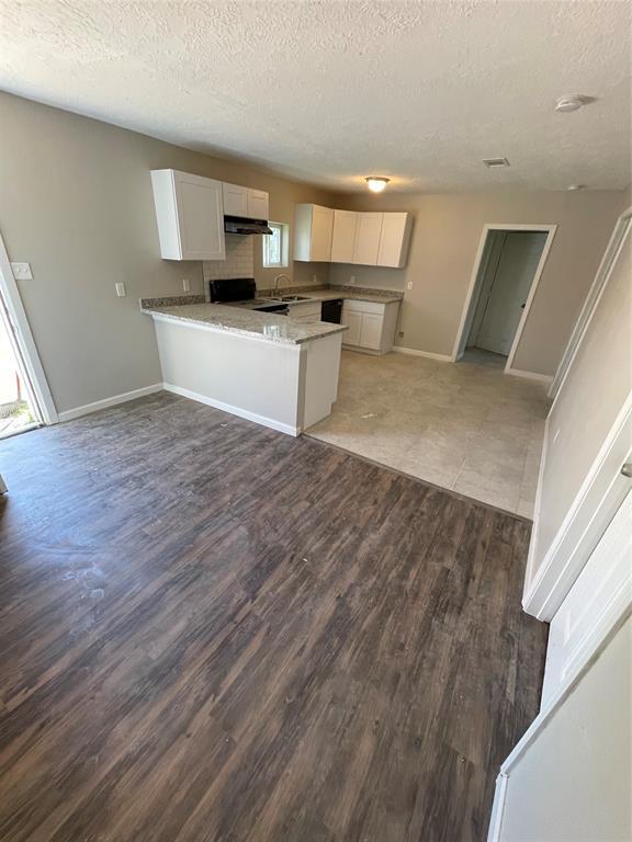 Foto del edificio - 5006 Ridgeway Dr