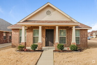 Building Photo - 3257 E Hartland