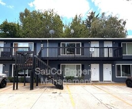 Building Photo - 5550 SW Beaverton Hillsdale Hwy