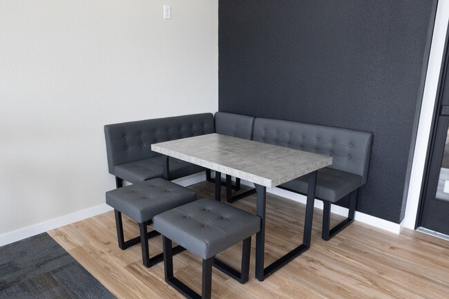 Foto del edificio - Elmview Apartments (New Construction)