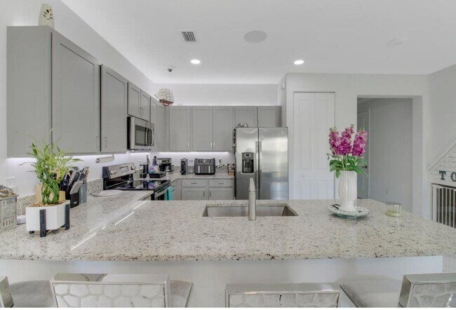 Foto del edificio - 1010 Willow Pl