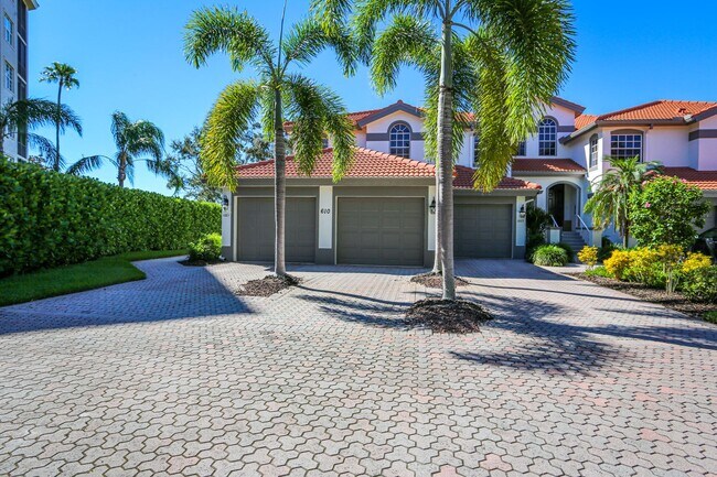 Foto del edificio - ***FULLY FURNISHED***VINEYARDS***3+DEN/3 B...