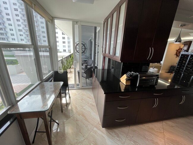 Building Photo - 4280 Galt Ocean Dr., Apt. 2C