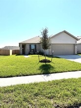 Building Photo - 817 Imperial Lp