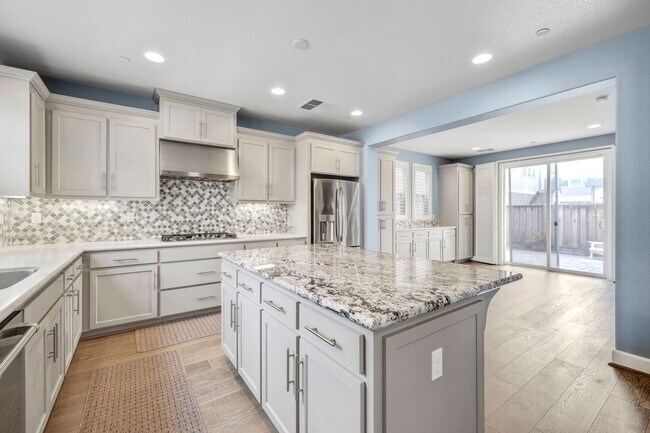 Foto del edificio - Stunning 4 Bedroom in the Dunes - Available for showings March 2nd