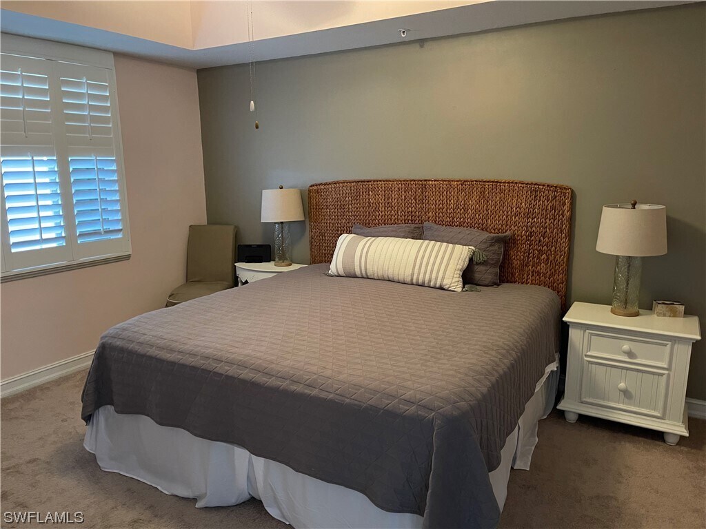 Building Photo - 10730 Ravenna Way