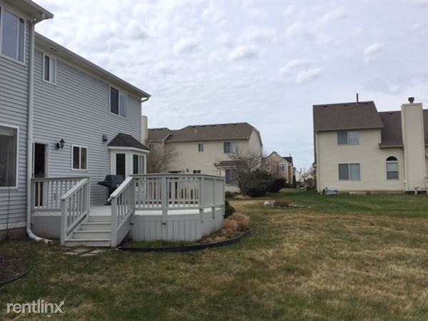 Building Photo - 5650 Cedar Ridge Dr