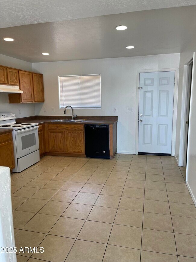 Foto del edificio - 2526 W Ocotillo Rd