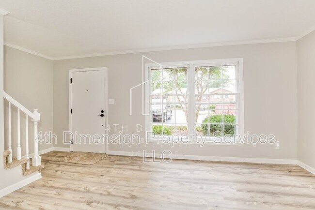Foto del edificio - 4811 Tower Road