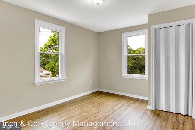 Foto del edificio - 3 br, 1 bath House - 1020 Monroe St