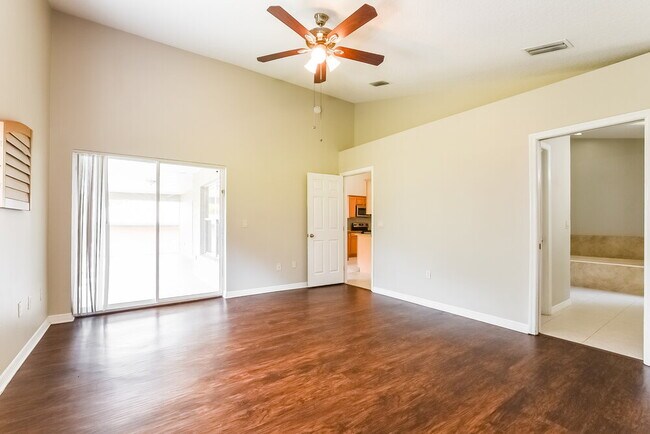 Foto del edificio - 1436 Lake Marion Dr