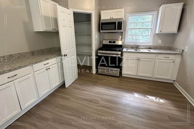 Building Photo - Completed Remodeled 3 Bedroom/1.5 Bath in ...