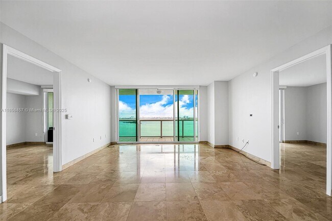 Foto del edificio - 1800 N Bayshore Dr