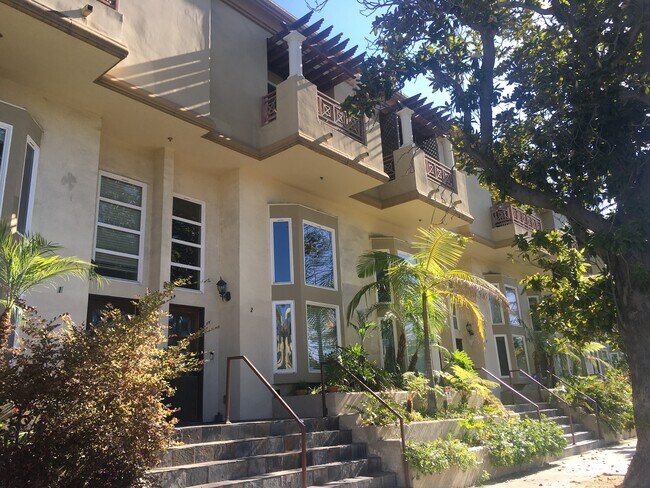 Building Photo - 4959 Laurel Canyon Blvd