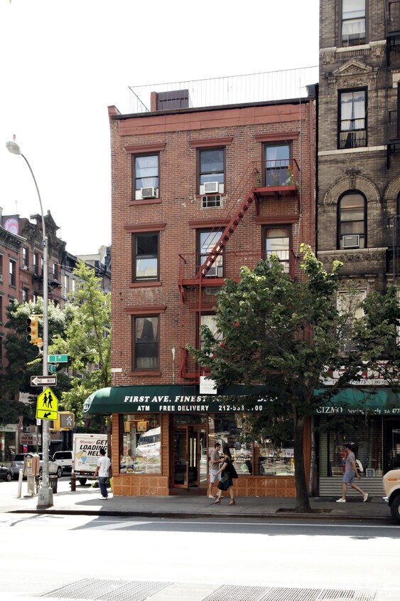 Foto del edificio - 162 First Ave