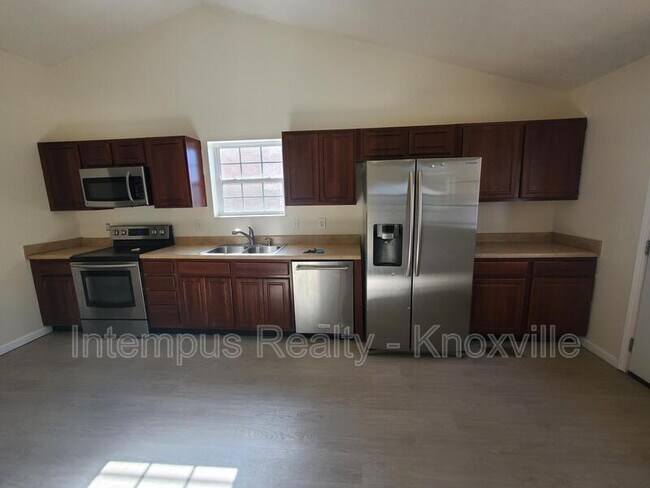 Building Photo - 306 Joshua Landing Ct