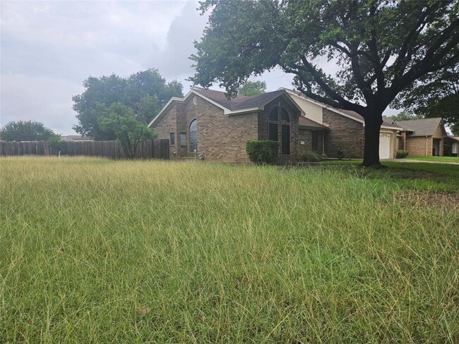 Foto del edificio - 11008 Claywood Dr