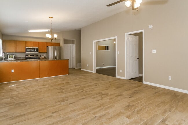 Foto del edificio - 1345 Bridlebrook Dr