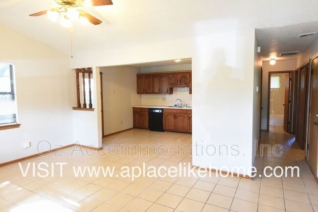 Foto del edificio - 109 SE Greystone Dr