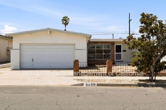 Building Photo - 5059 Pelusa St