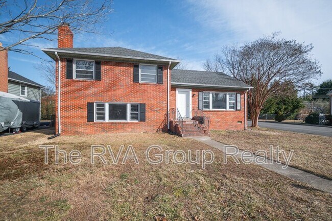 Building Photo - 8000 Neuson Ct