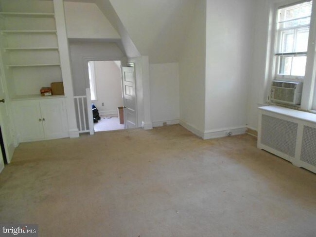 Foto del edificio - 375 Exeter Rd