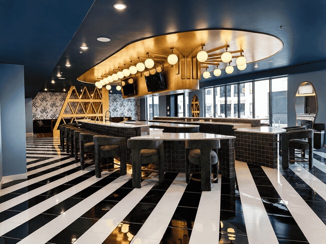 Building Photo - Lux: Wonderland in Crossroads / Katz on Main