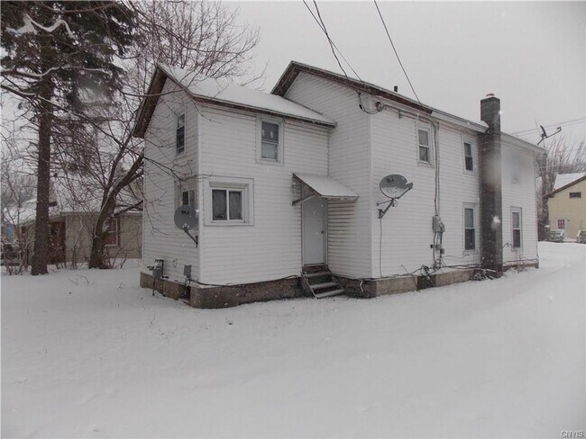 Building Photo - 301 N. Hamilton