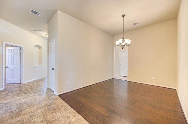 Foto del edificio - 23022 Silver Linden Ct