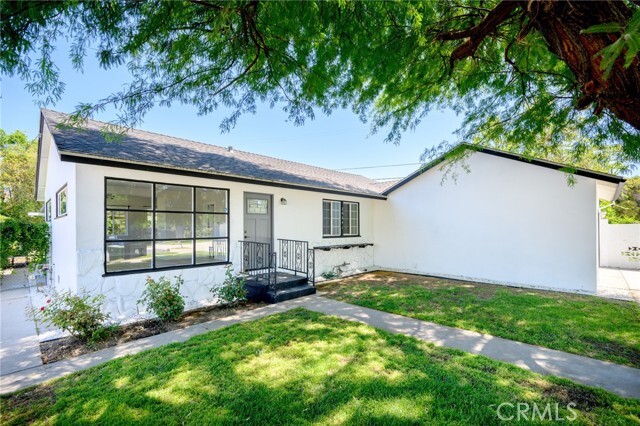 Foto principal - 20641 Leadwell St