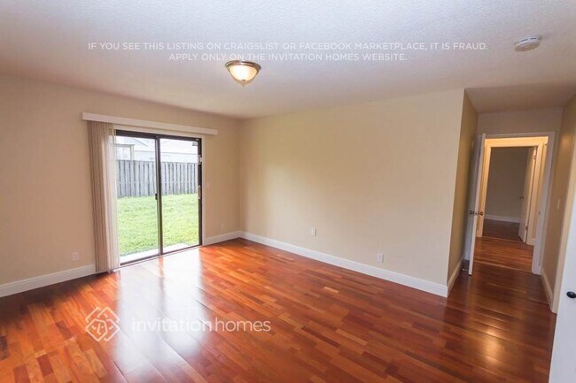 Building Photo - 842 SW 159th Terrace