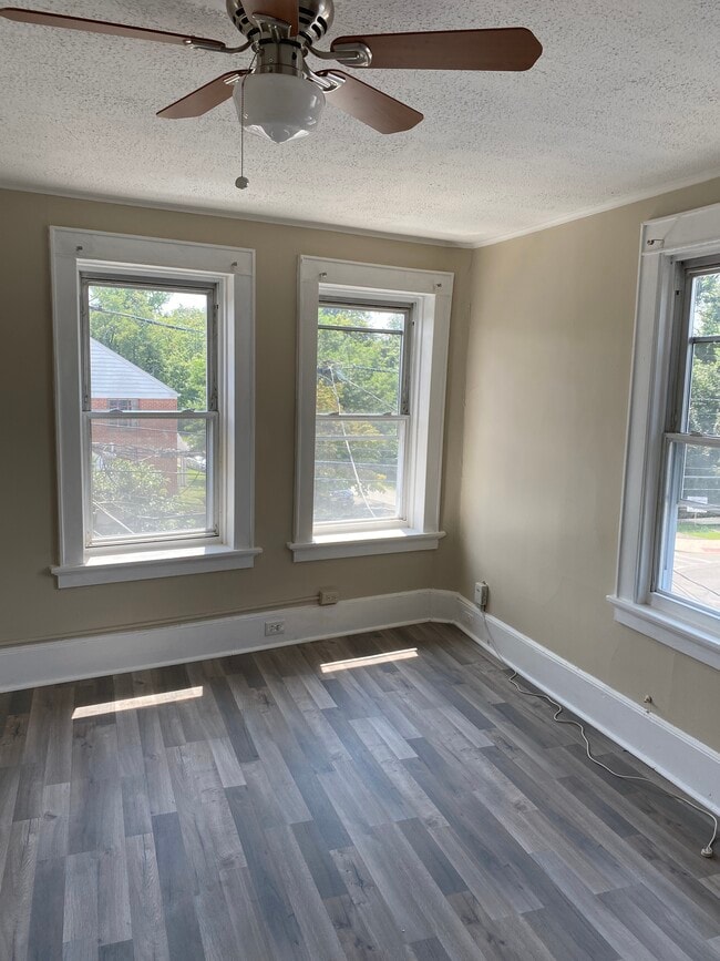 Sala de estar - 186 Chestnut St