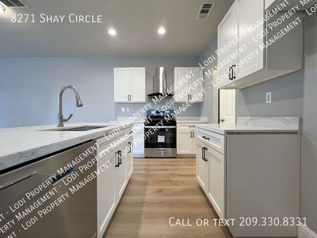 Foto del edificio - 8271 Shay Cir