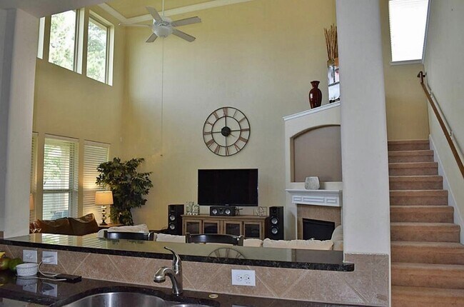 Building Photo - 14502 Dakota Bend Dr