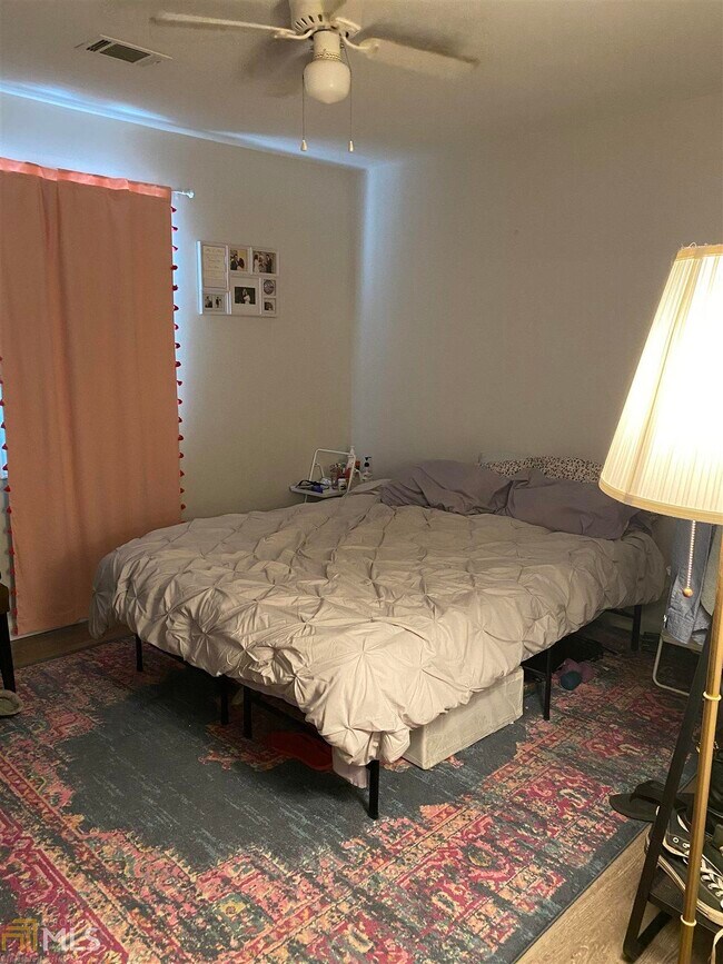 Foto del edificio - 1738 Taylor St NW