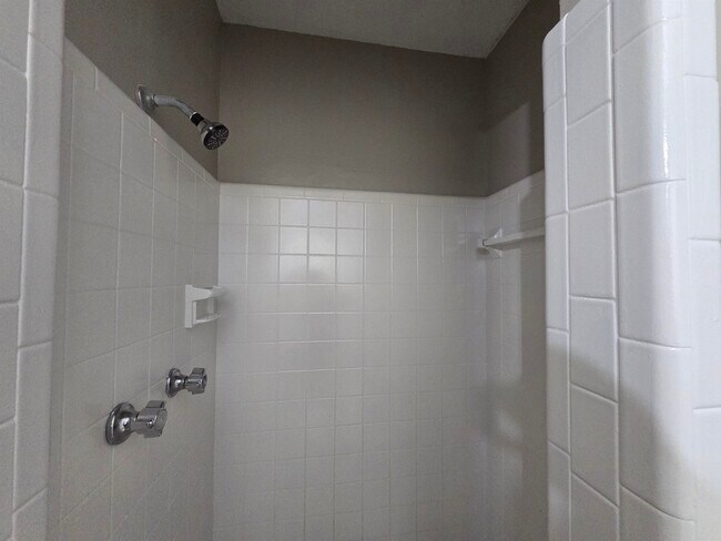 Foto del edificio - 4723 Wooddale Ave